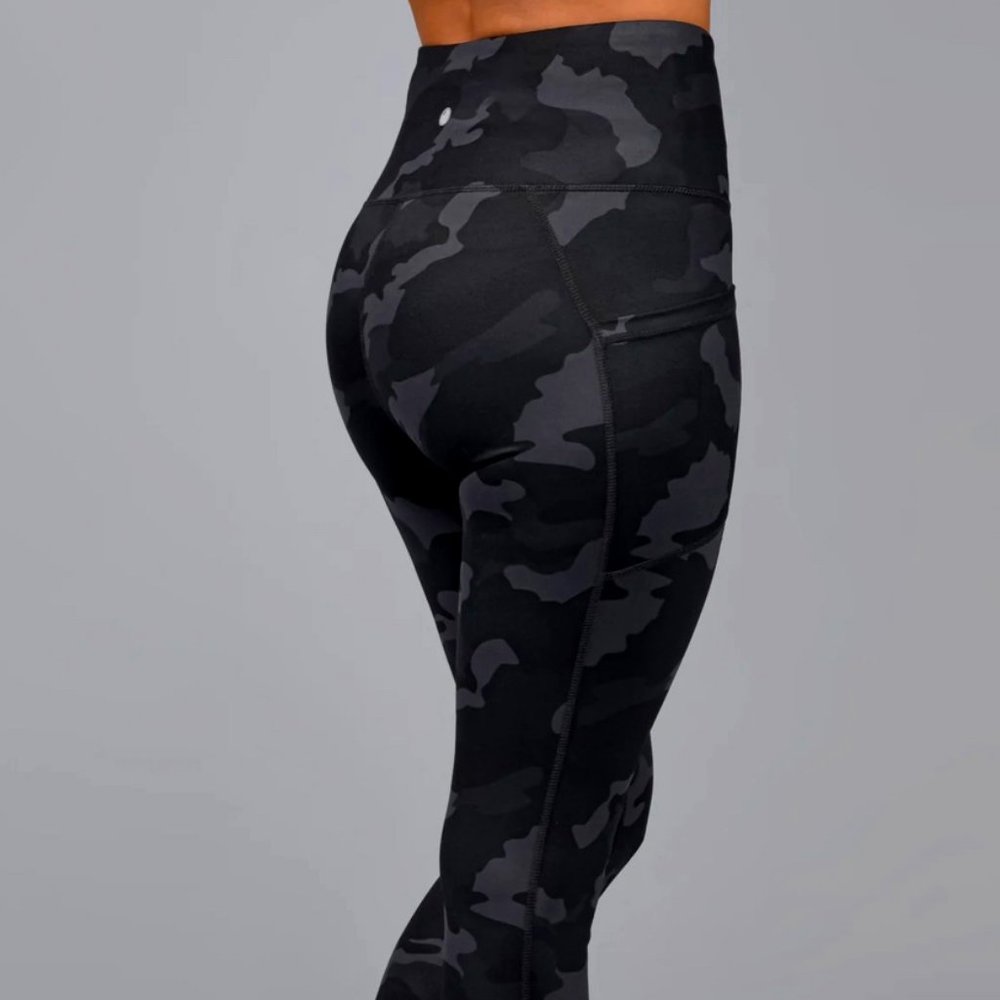 Side pocket, high-rise, yoga pants by Yogalicious.  Size XS